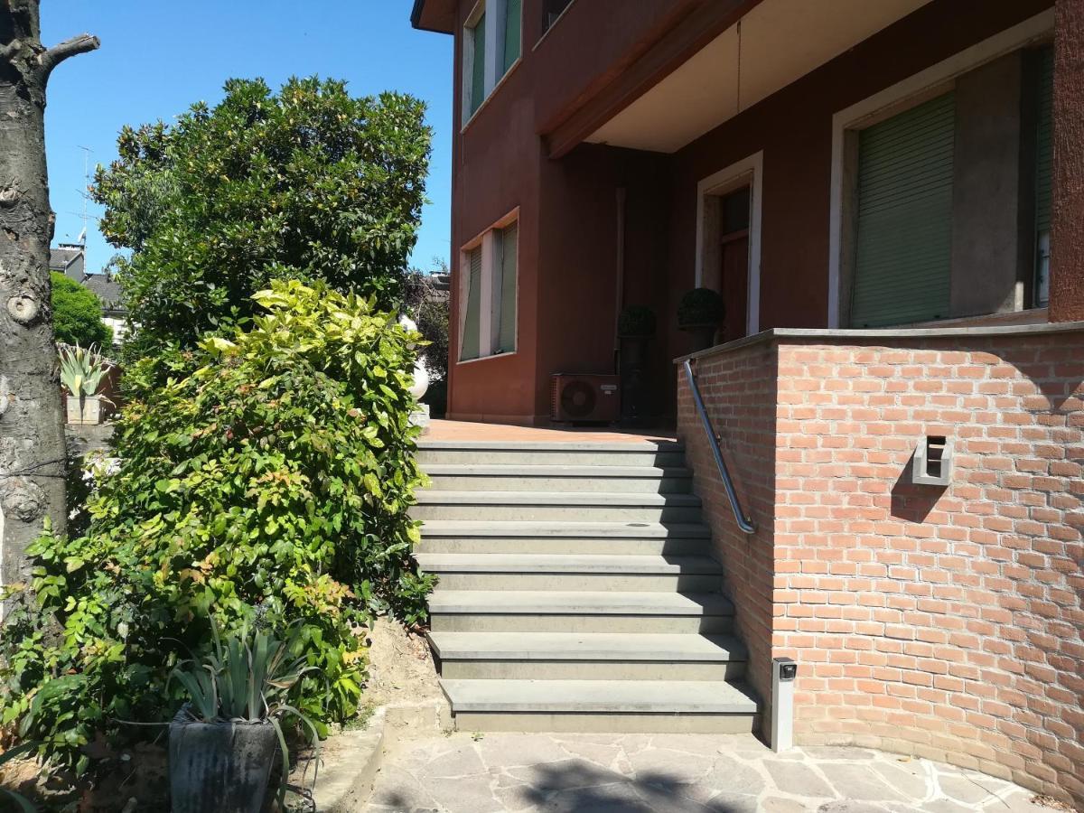 ヴォゲーラ Bellaria Bed & Breakfast エクステリア 写真