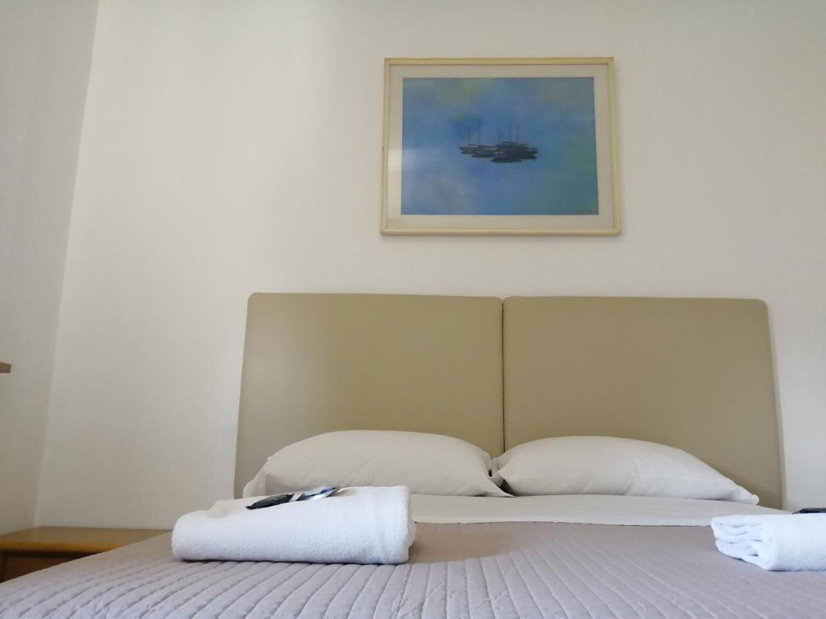 ヴォゲーラ Bellaria Bed & Breakfast エクステリア 写真