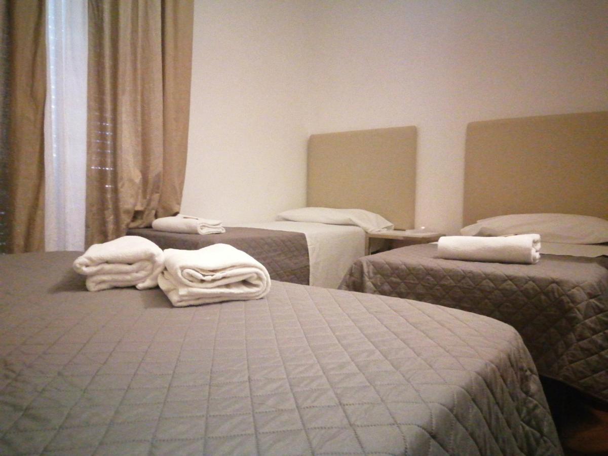 ヴォゲーラ Bellaria Bed & Breakfast エクステリア 写真